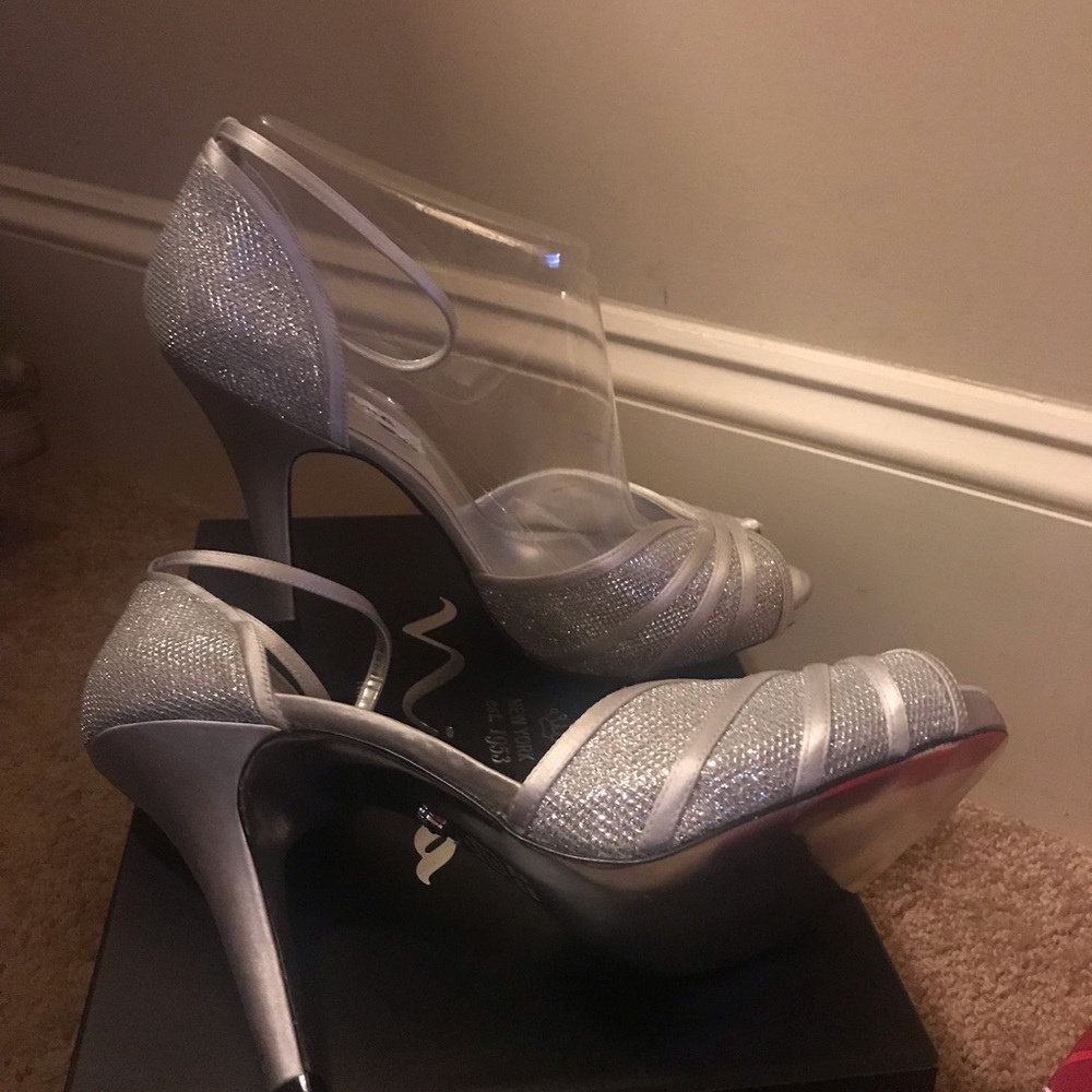 Shoes - Picture 2 of 3